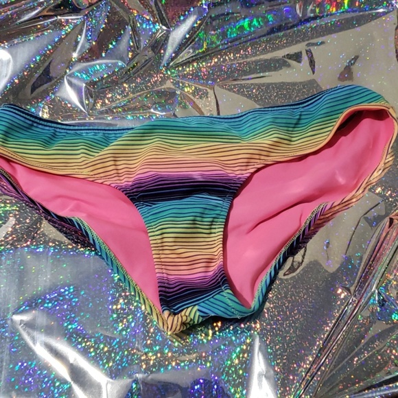 VICTORIAS SECRET WOMEN'S BIKINI RUCHED SIZE S/P - Picture 3 of 8